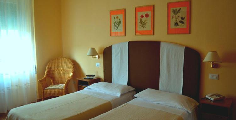 Hotel Ausonia Follonica Exterior foto